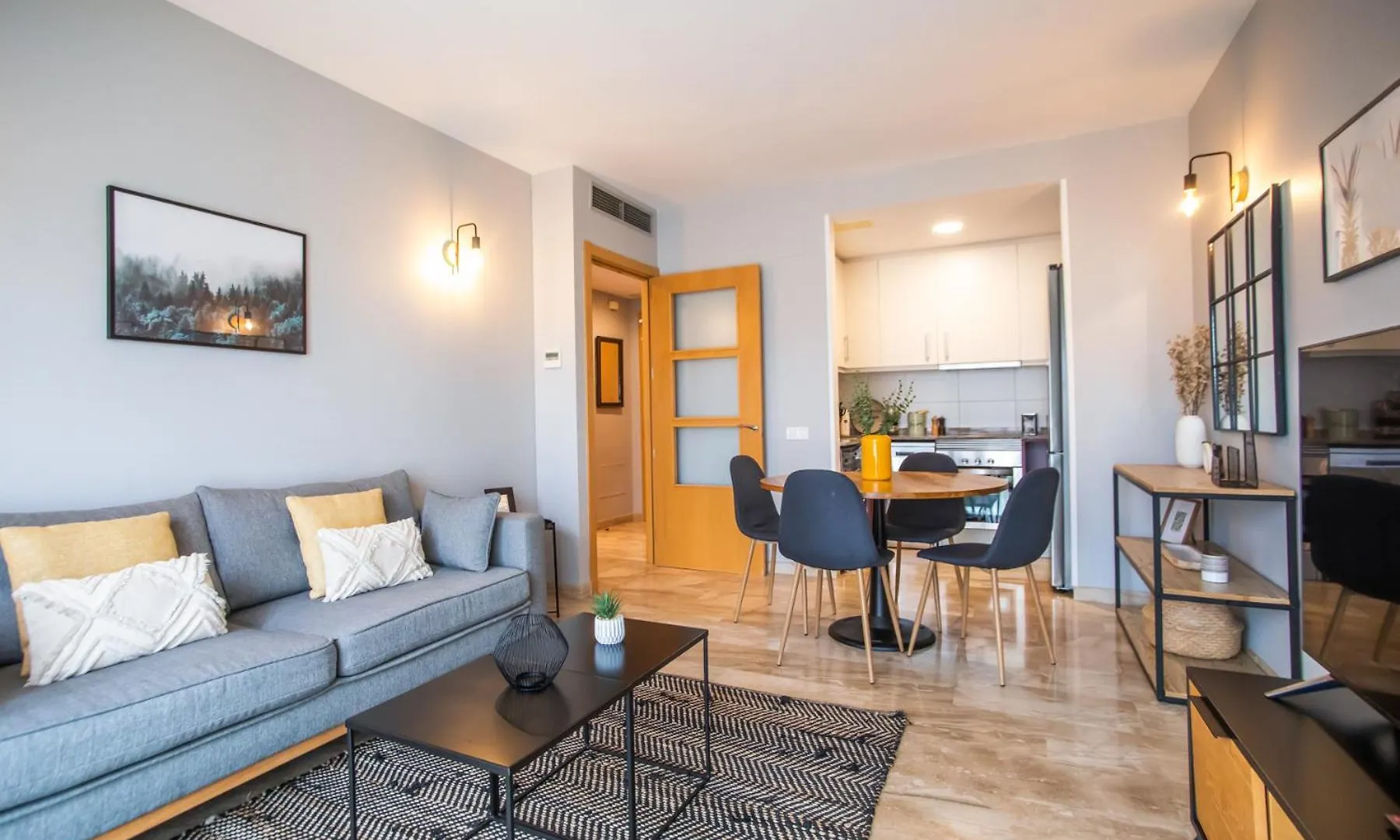 13Mal1077- Magnific 2Br Flat Daire Barselona 0*,  İspanya